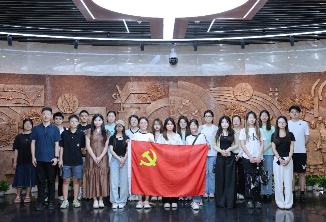 �����������Ʒ绪�����о��������񡪡���˲�ƱWelcome123�о������ߵ�֧����չ�ι�Уʷ�ݻ